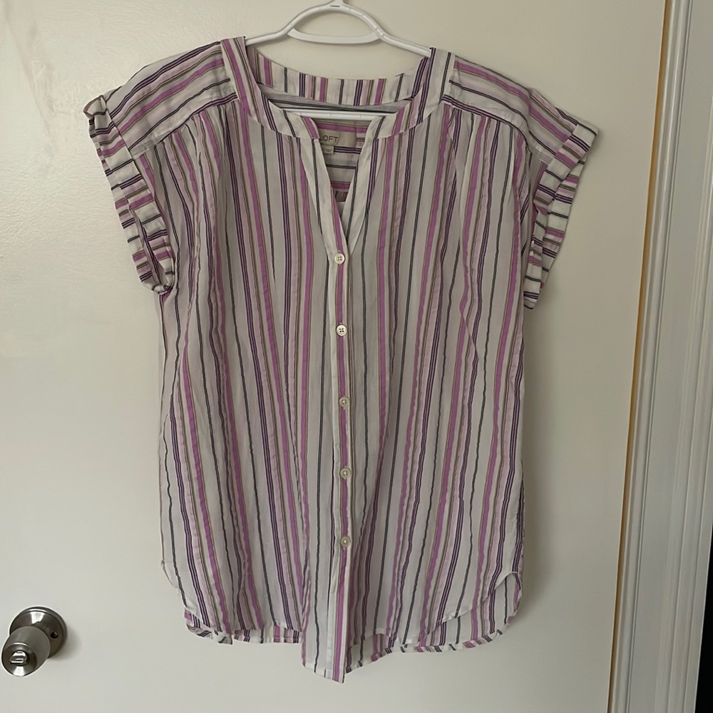 NWT LOFT Button-down Blouse Medium